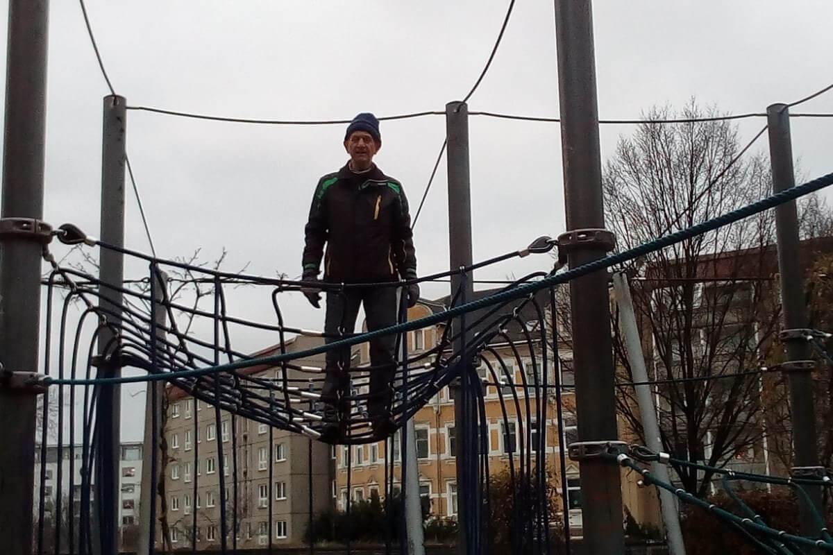 Auf der seilkletteranlage